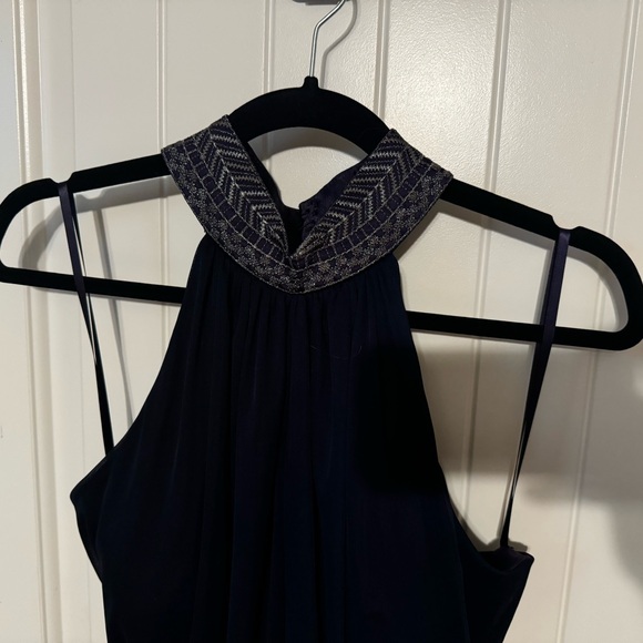 Le Chateau Dress - Picture 3 of 7